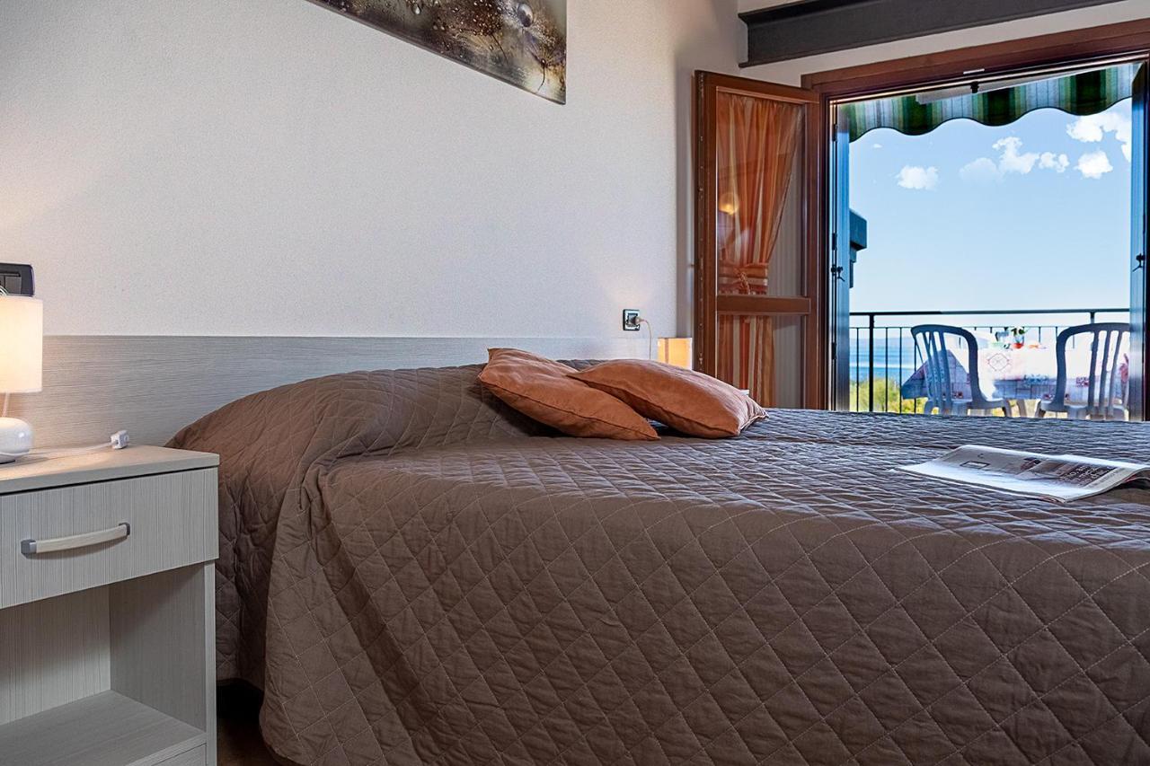 Apartments Eden - Regarda Travel Lazise Extérieur photo